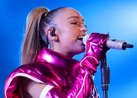 На концерте Краймбрери разгорелся скандал из-за овербукинга