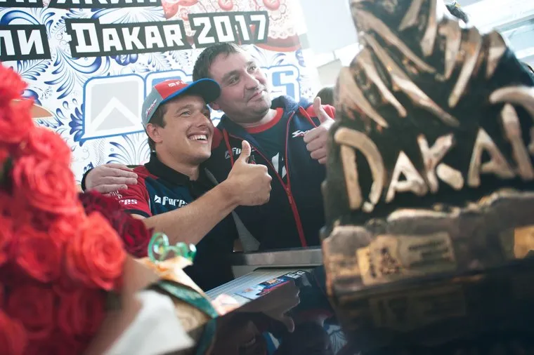 Встреча победителя ралли "Дакар" квадроциклиста Сергея Карякина. Екатеринбург, кубок, карякин сергей, дакар, победитель ралли