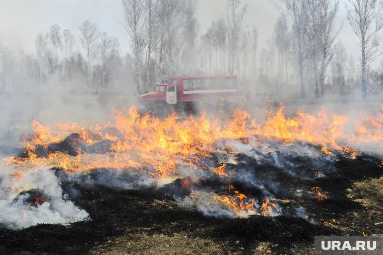 Возгорание возникло на шестом километре Велижанского тракта