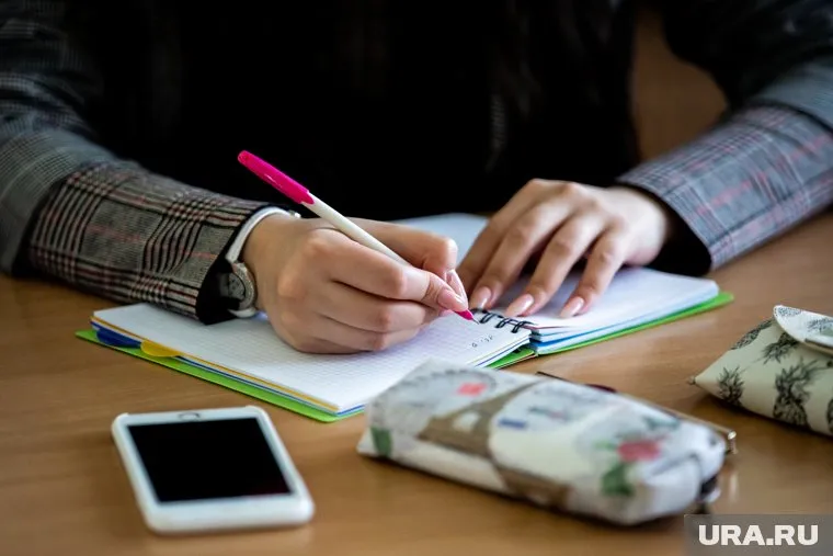 Студентам КГУ, которые находятся в Казахстане, разрешили сдавать сессию дистанционно