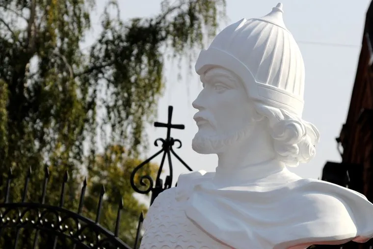 Праздник памятисвятого благоверногокнязя АлександраНевского.Курган, скульптура александра невского