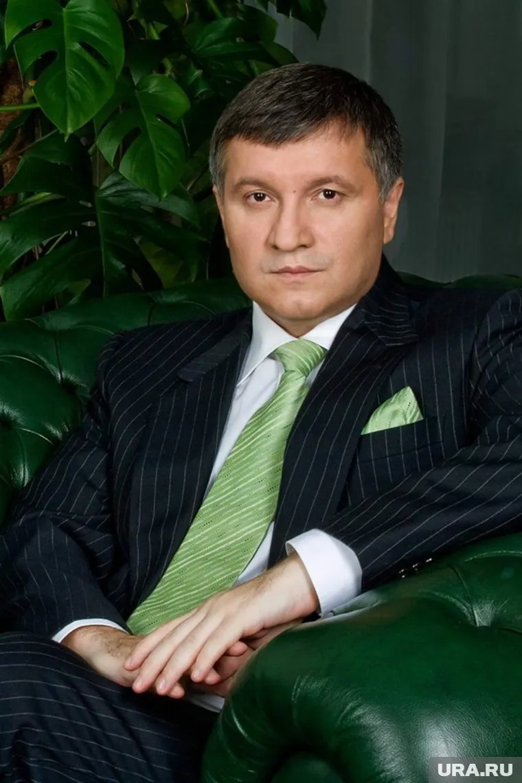 Авакова обвиняют в нарушении прав россиян