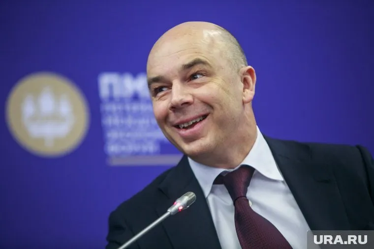 Антон Силуанов считает, что падение рубля поможет в сделке по Сбербанку