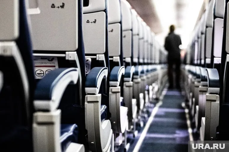 Самолет вернули в аэропорт вылета из-за плохого самочувствия одного из пассажиров