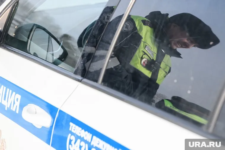 Экипаж ДПС принял решение о преследовании подозрительного автомобиля