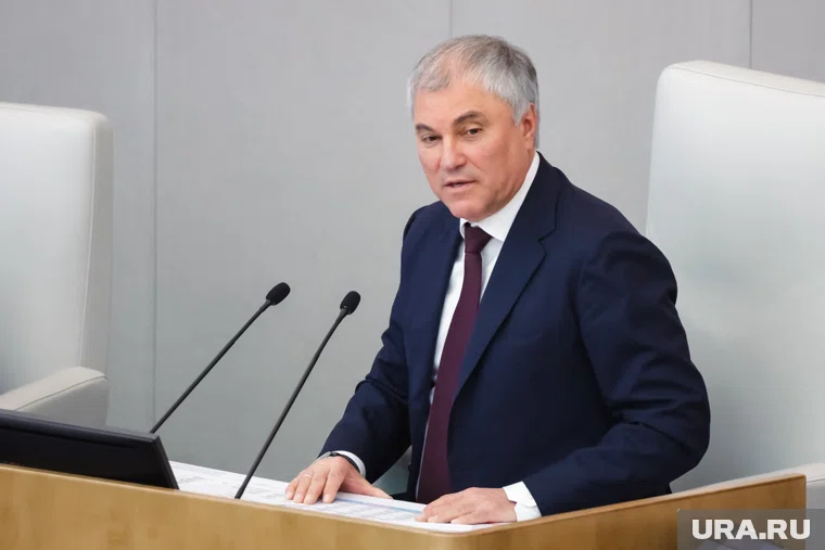 Закон о закреплении кадров повысит качество медицины в РФ, сообщил Володин