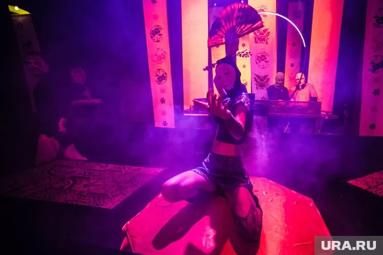 Несмотря на сорванную вечеринку в «Фабрике», команда готовится к новым перфомансам