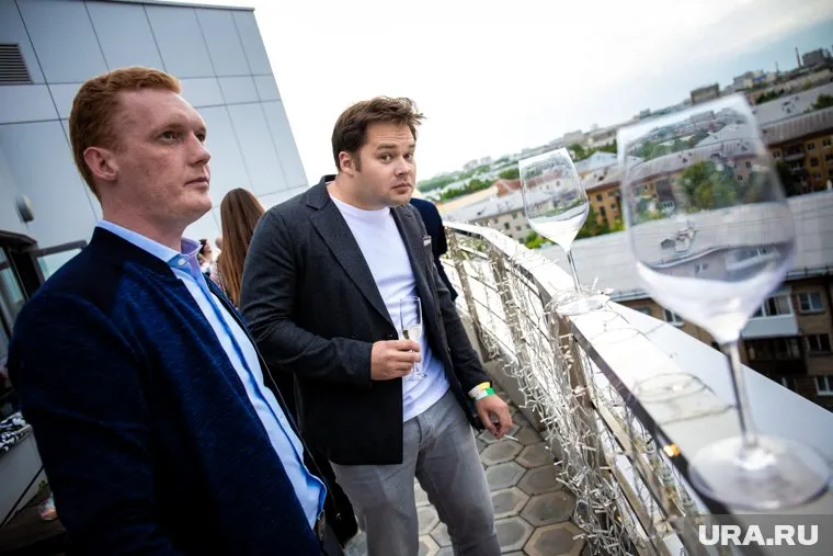 Алексей Шмотьев (слева) участвовал в гонке «Шелковый путь»