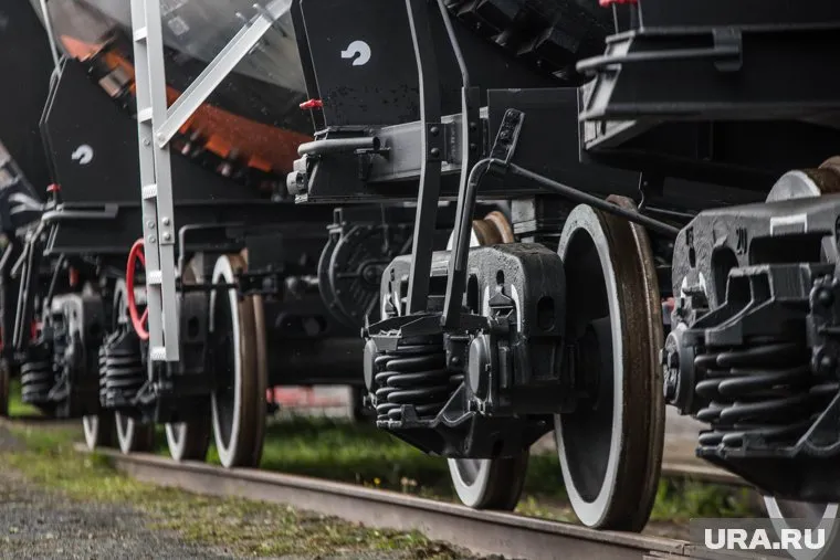 В Брянской области вновь перевернулся поезд