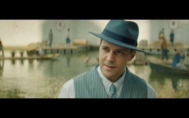 «Красный шёлк» — совместный российско-китайский ретро-детективный экшен 2025 года режиссера Андрея Волгина