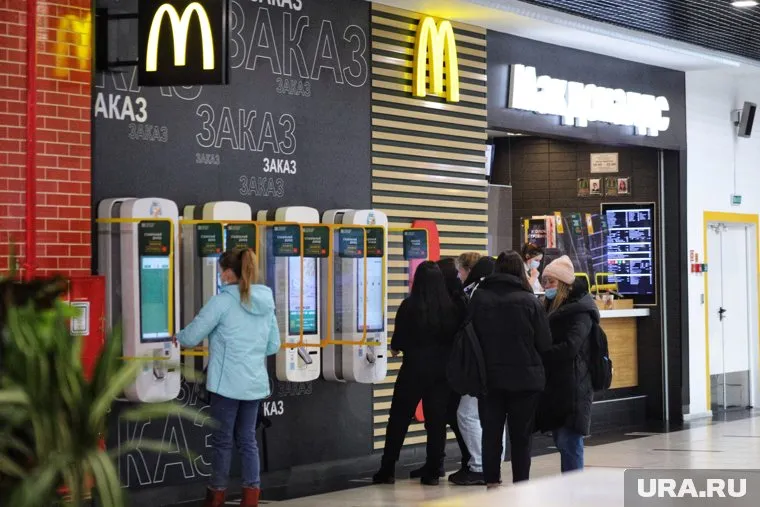 В Кургане McDonald’s пока обслуживает клиентов