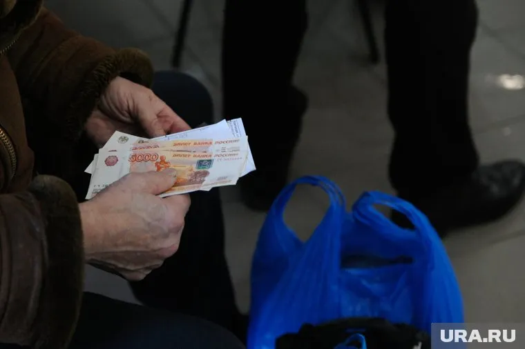 Чтобы получать пенсию в размере 50-60 тысяч рублей, с каждой зарплаты россиянам придется откладывать по 16 тысяч рублей