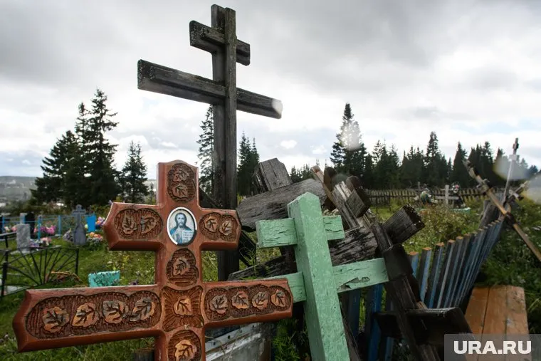 Похороны подростка и членов его семи состоятся в разные дни