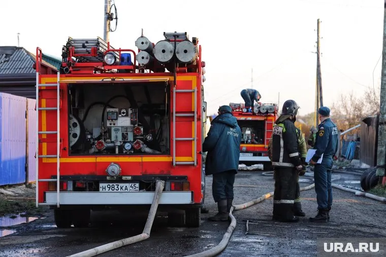 В Кургане МЧС спасает дачные кооперативы от пожара