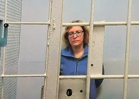 «30 томов и 11 участников»: суд Кургана продлил арест сестрам Камшиловым по делу об автоподставах