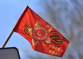 На Ямале украсили 50 автобусов в честь 80-летия Победы