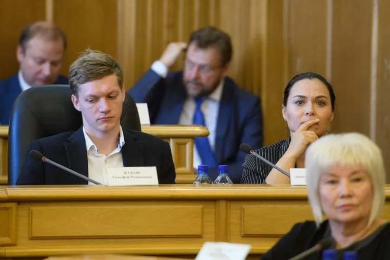 Первое заседание гордумы Екатеринбурга седьмого созыва, жуков тимофей, немец анастасия