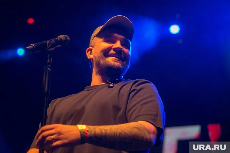 Василий Вакуленко написал, что Сергей Шнуров пишет стихи по заказу власти