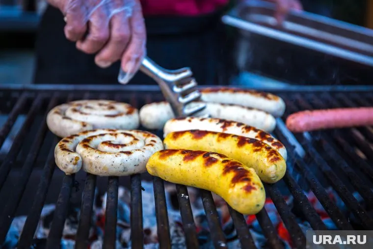 В ФСБ обратили внимание на сардельки и сосиски для Росгвардии