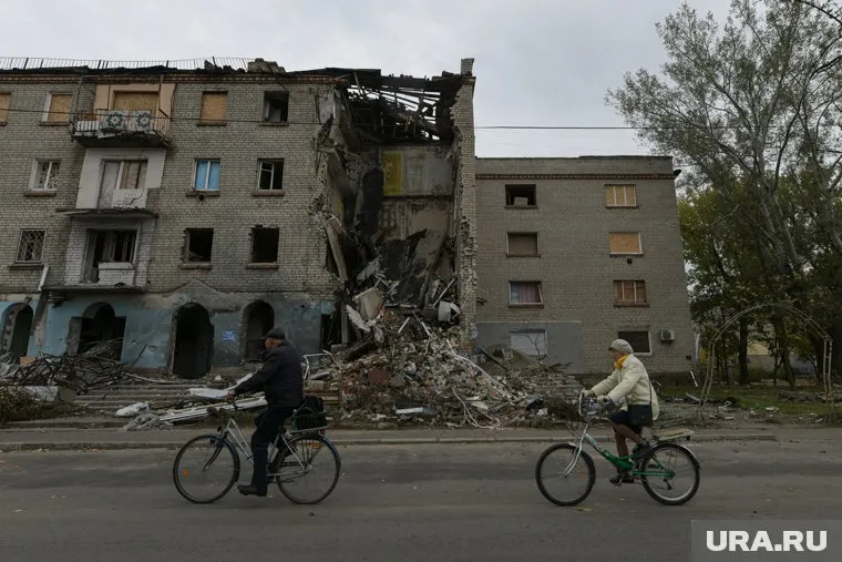 Некоторые граждане покинули город на личном транспорте, заявил Леонтьев