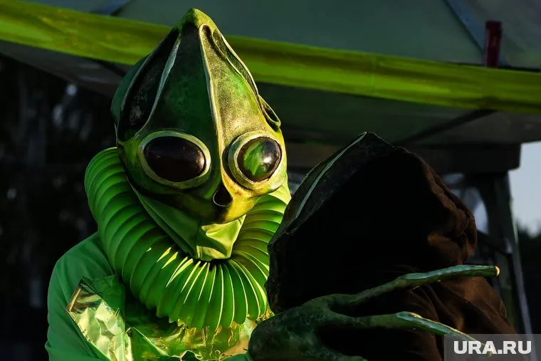 Жителям Дальнегорска не понравился арт-объект в виде пришельца