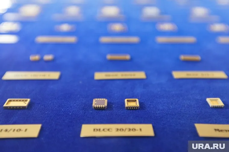 FDA одобрило клинические испытания по внедрению чипов людям