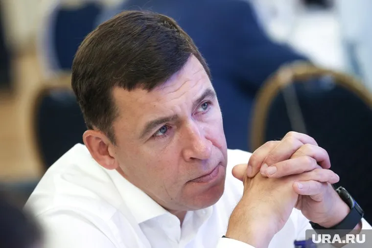 При каких обстоятельствах Евгений Куйвашев общался с послом, неясно