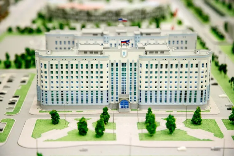 Встреча с Александром Мажаровым в здании правительства ЯНАО. Салехард, город салехард, здание правительства, янао, макет