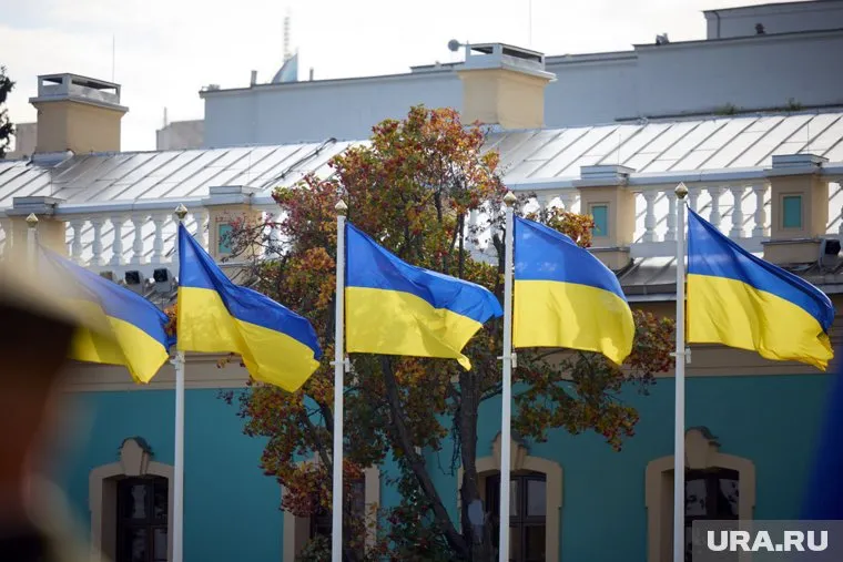 Украина и ее народ были бы в безопасности под российскими знаменами, уверен ветеран