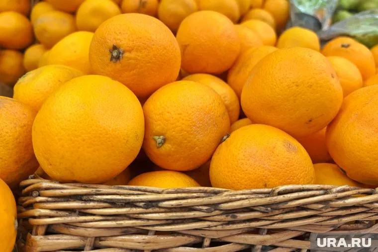 В Тюмени за две недели мандарины подешевели почти в два раза