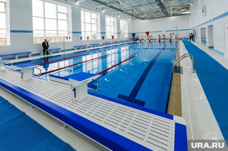 Собственники бассейна решили пренебречь доходами ради безопасности челябинцев (фото из архива)