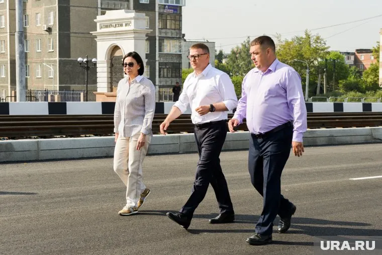 Алексей Текслер и Наталья Котова посетили Ленинградский мост перед его открытием