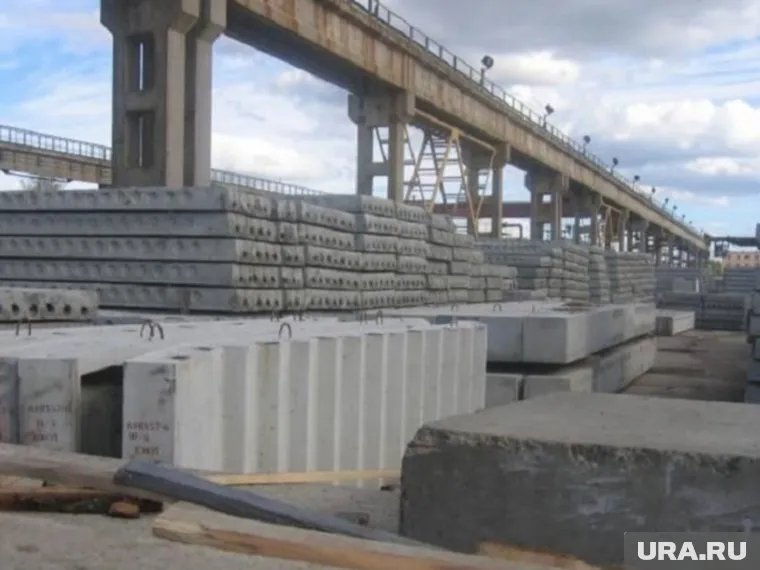 Рабочих завода в Бобровке стали увольнять