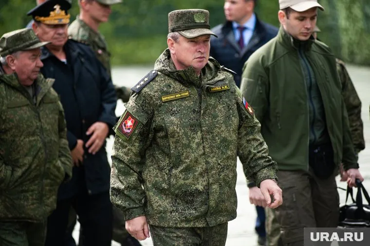 29 октября генерал-полковник Александр Лапин отправился в отпуск