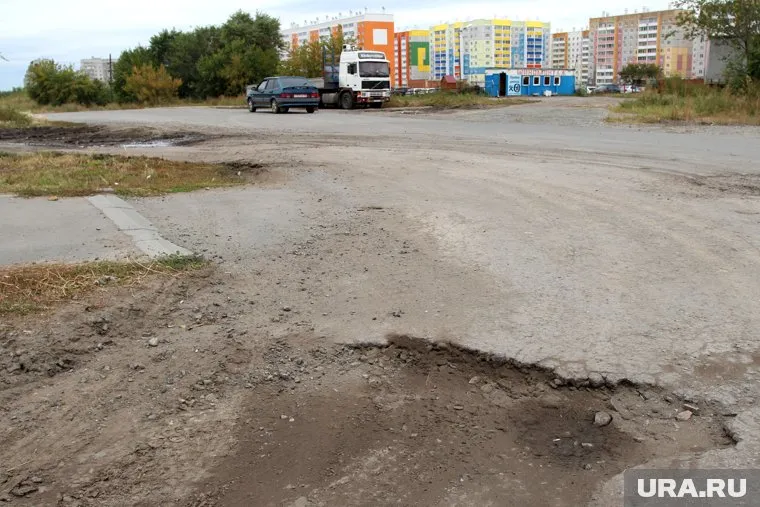 Депутаты облдумы уже заявляли, что по улице Мальцева ездить на автомобиле невозможно