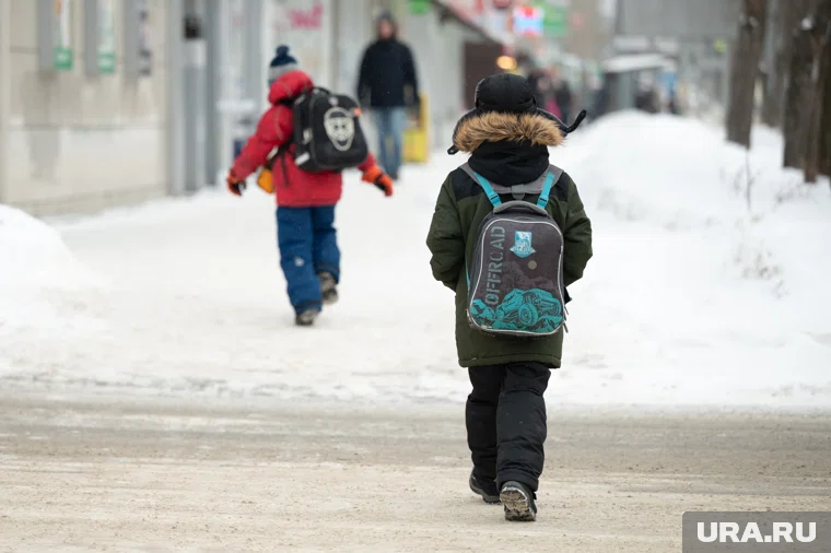 В Сургуте отменили занятия для всех школьников 13 января 2026 года