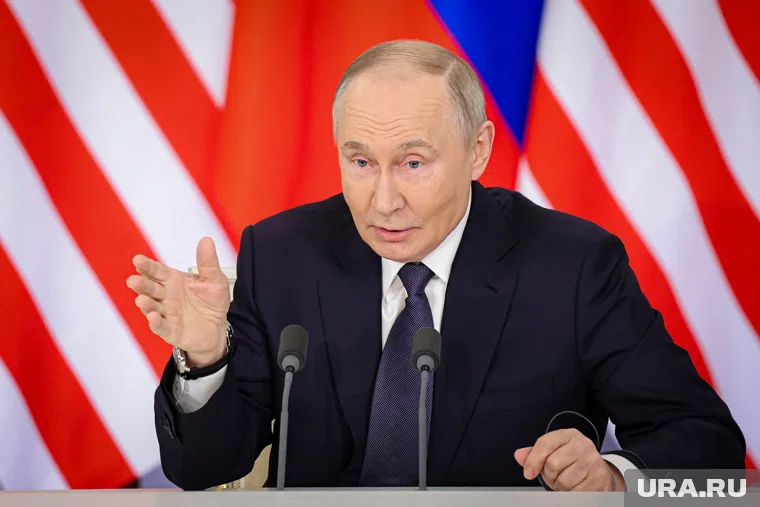 Президент Владимир Путин поручил проработать подготовку ядерных испытаний в ответ на учения США