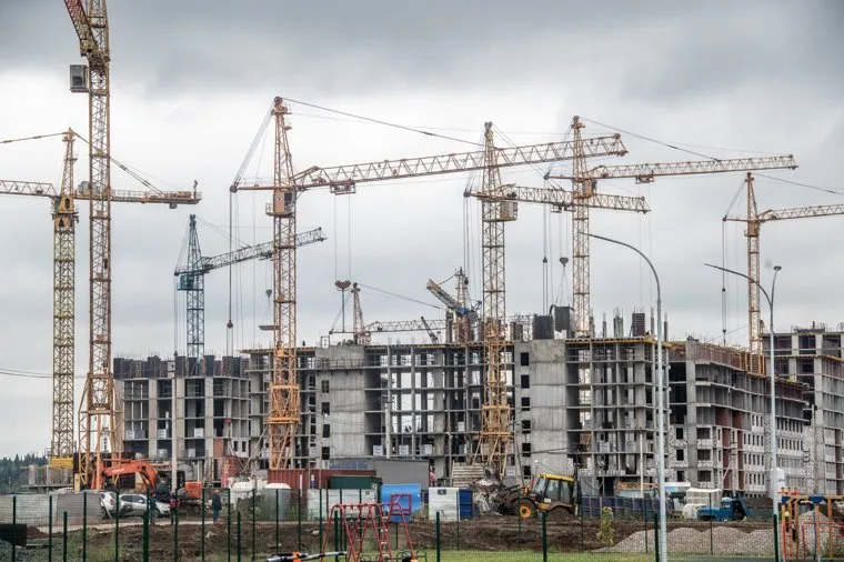 Строительство многоэтажного жилья. ЖК Погоды. Девелопмент Юг. Пермь