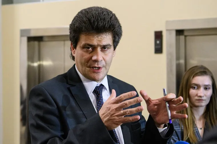 Подсчёт бюллетеней опроса по храму Святой Екатерины. Екатеринбург