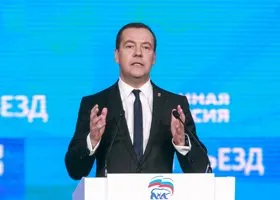 Медведев разрешил молодым ученым приватизировать служебное жилье