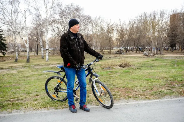 Наталья Котова на городском субботнике. Челябинск