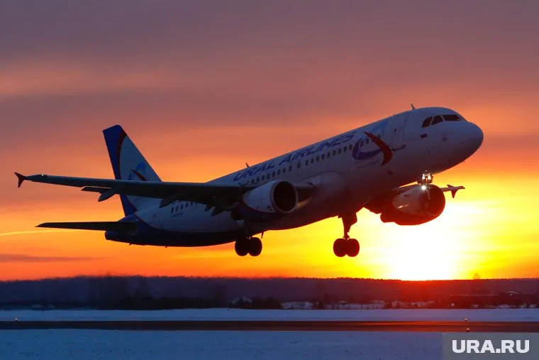 Причину закрытия воздушного пространства не обозначены