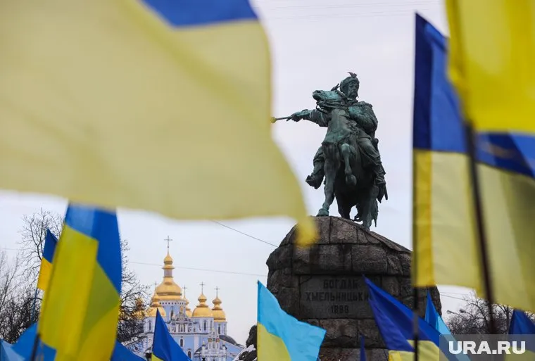 На Украине офицеров затравили за танец под песню Газманова