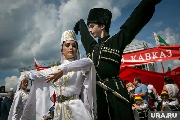 Чеченские артисты должны согласовывать любые выступления со специальной комиссией