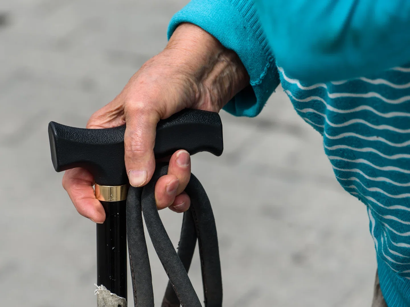 Бабушки-скамщицы: как не стать жертвой обмана при покупке жилья