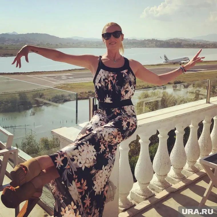 Балерина отдыхает в Греции