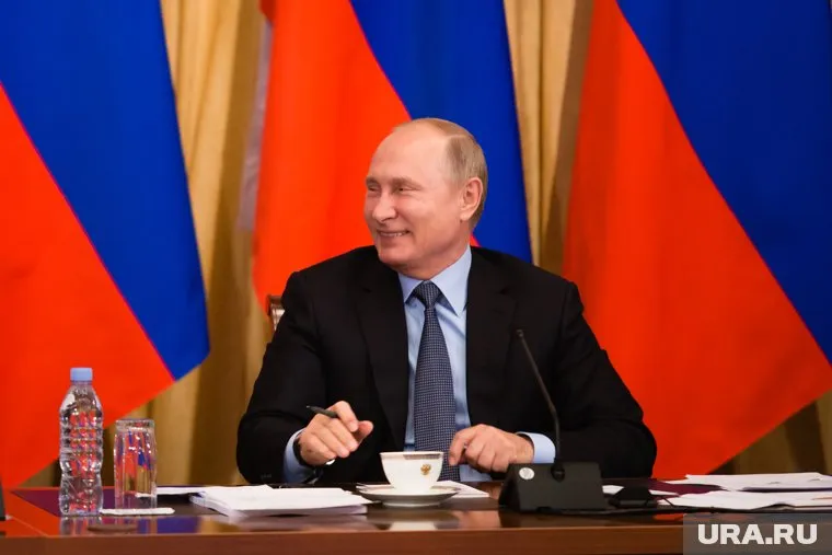 По словам Дмитрия Пескова, Путин не пользуется датой на наручных часах