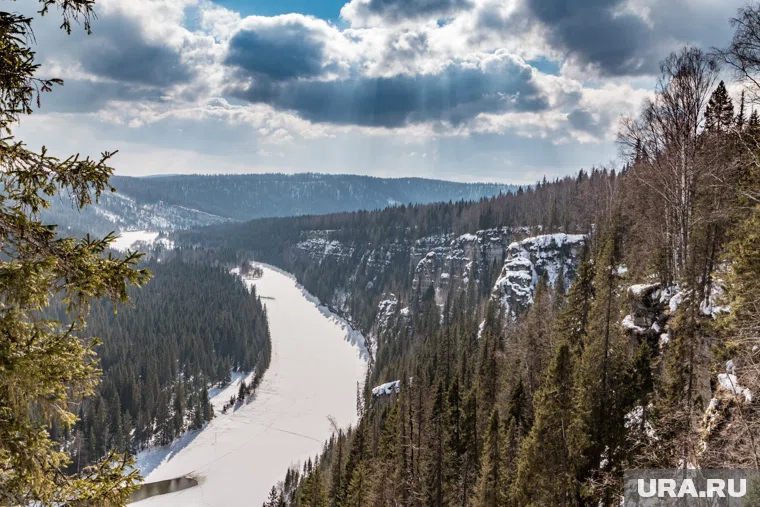 Усольцевы должны были идти к скале Буратинка, но следы нашли в совсем другом месте