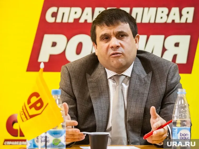 Избирком счел неуместным появление депутата Владимира Пискайкина в ролике кандидата Максима Карпикова