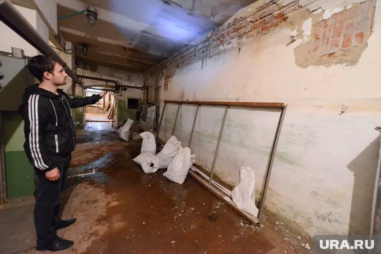 По словам жильцов, дом топит из-за дефектов, которые были допущены при строительстве (архивное фото)